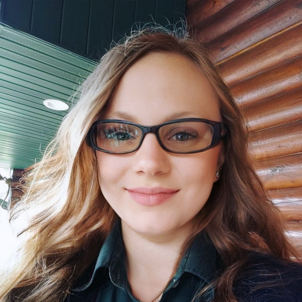 Meet your Posher, Teresa